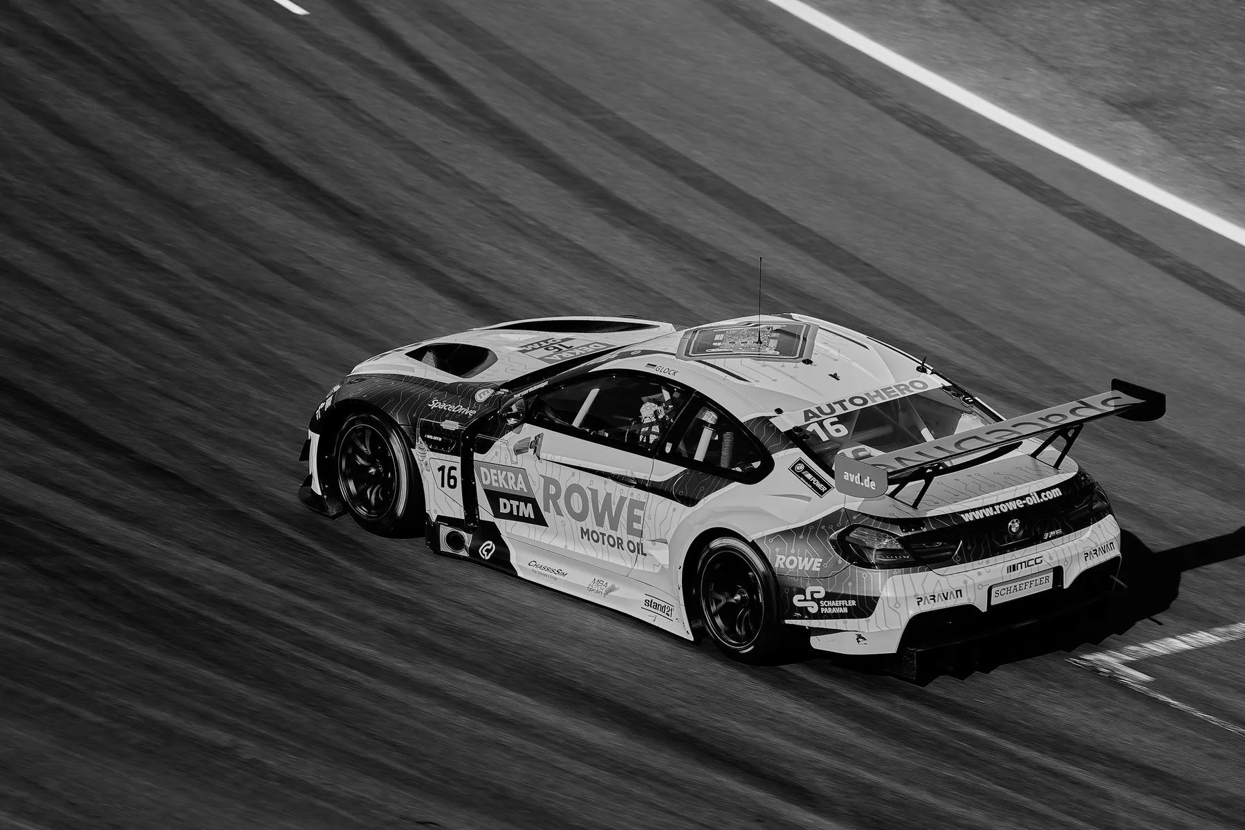 GT-raceauto op het circuit